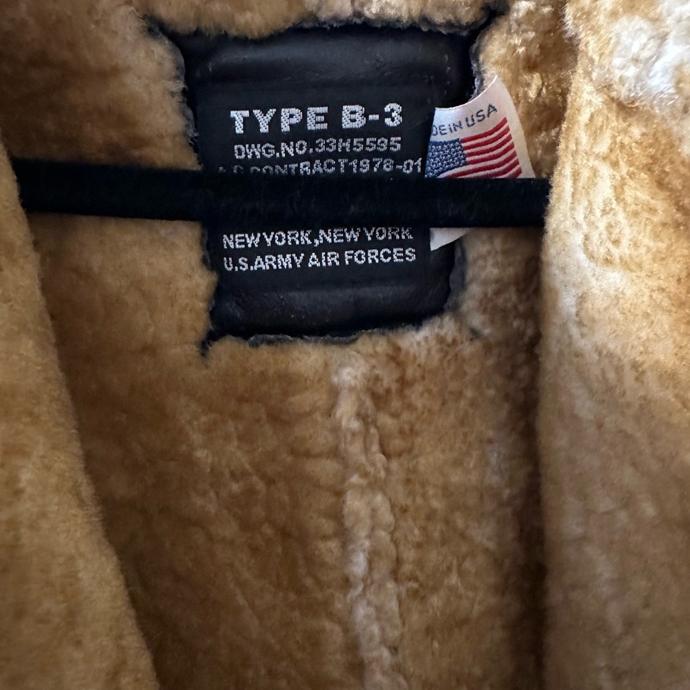 Vintage 80s US Air Force Jacket - Authentic Leather and Fur - Picture 3 of 5